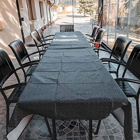 Bed & Breakfast Mamutfenyo Panzio Tata